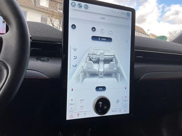 Ford Mustang Mach-E 75 kWh AWD