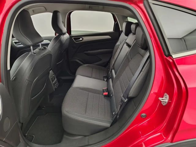 Renault Arkana E-Tech Intens