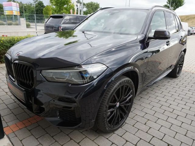 BMW X5 M50i