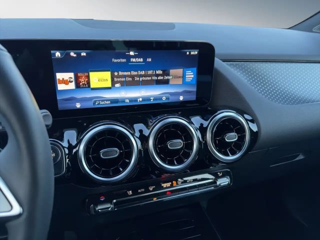 Mercedes-Benz GLA 200 Progressive