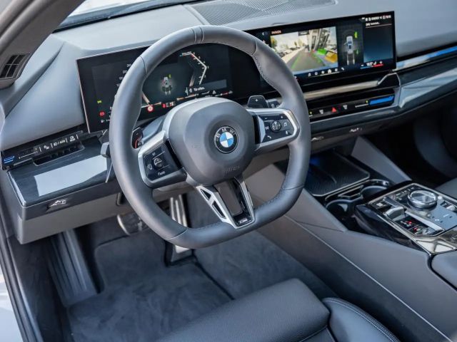 BMW 520 520d M-Sport Touring xDrive