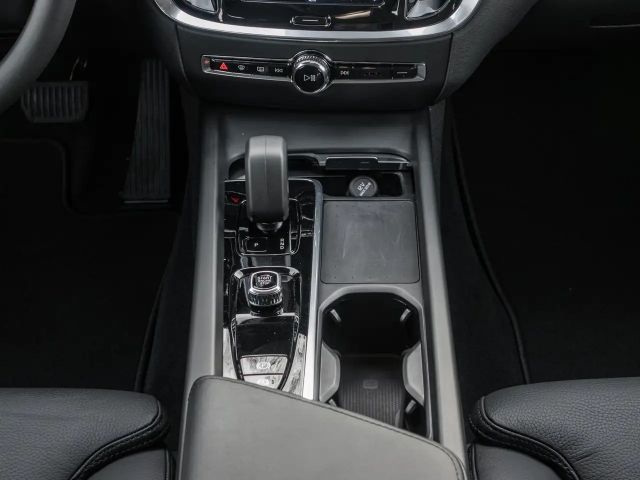 Volvo V60 Cross Country AWD Plus