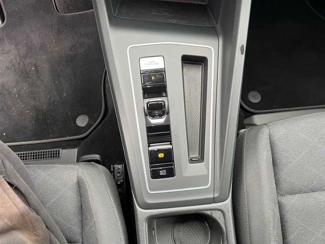 Volkswagen Golf 1.5 eTSI DSG Life