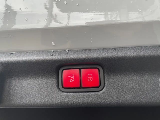 Mercedes-Benz EQE 350 AMG Line Sedan