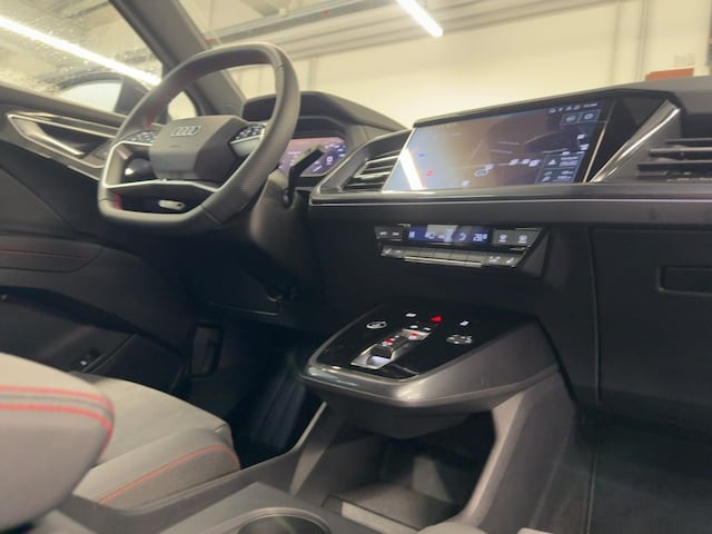 Audi Q4 e-tron SUV 45 e-tron Audi Q4 e-tron