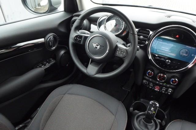 MINI Cooper 5-deurs Essential