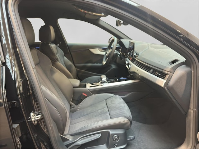 Audi A4 40 TFSI Avant Quattro S-Line S-Tronic