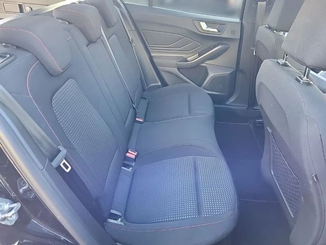 Ford Focus ST Line Wagon