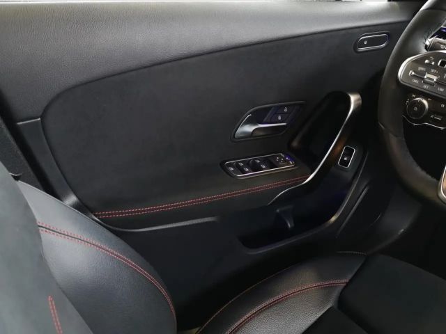 Mercedes-Benz A 250 A 250 e AMG Line