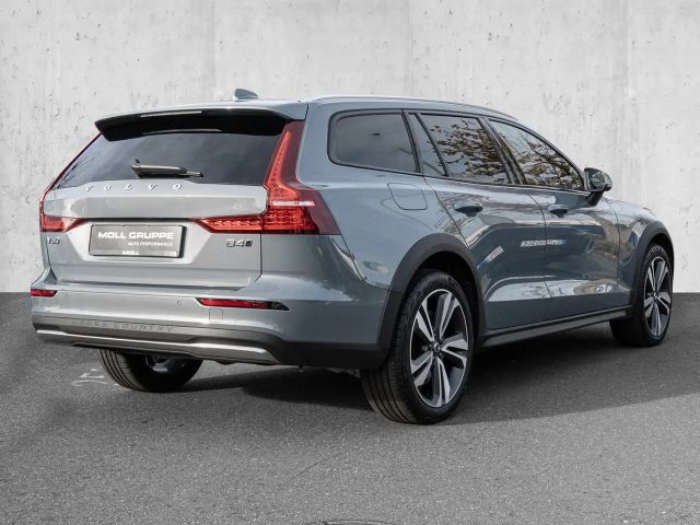 Volvo V60 Cross Country AWD Plus