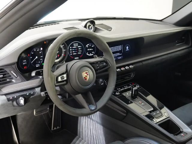 Porsche 992 4 Cabrio GTS Targa