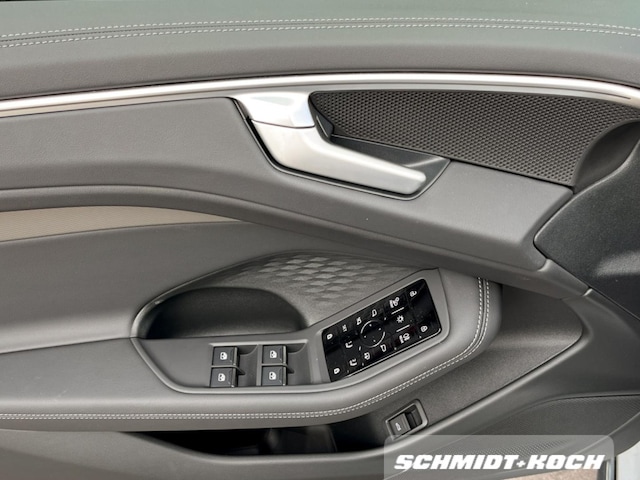 Audi A6 Avant S-Tronic