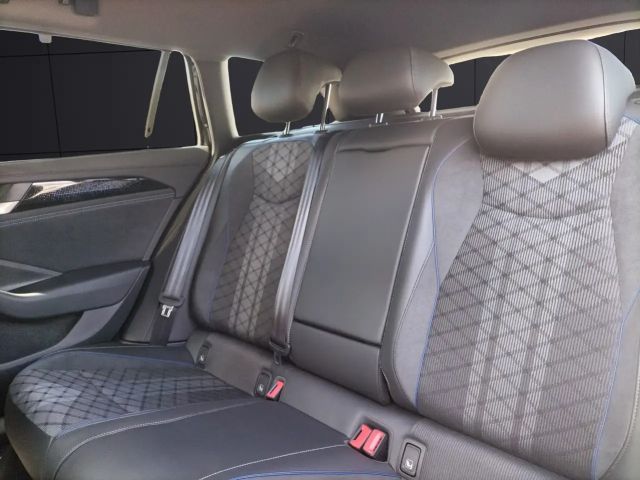 Volkswagen Passat R-Line Style