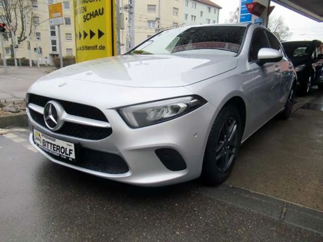 Mercedes-Benz A 200 A200 7G-DCT Navi/AHK/SHZ/RFK/LED