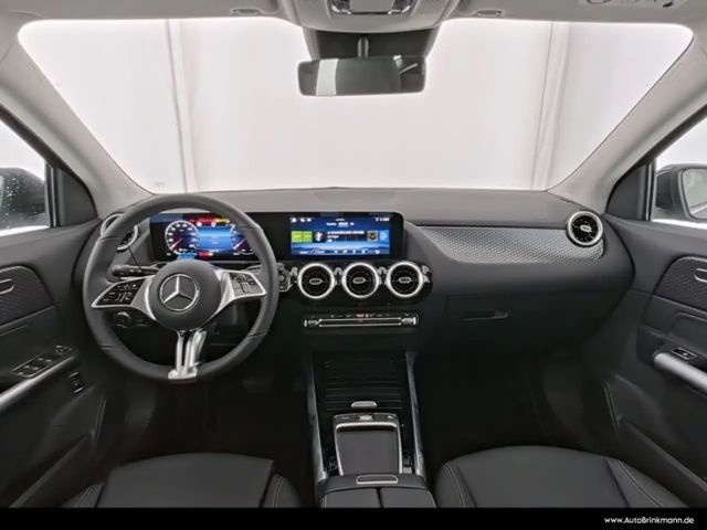 Mercedes-Benz GLA 200 Progressive