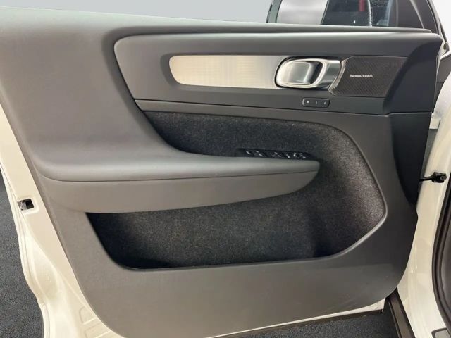 Volvo XC40 Dark Plus