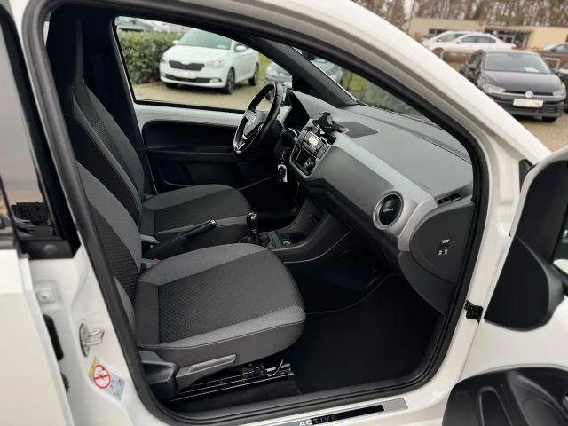 Volkswagen up! 1.0 MPI Active
