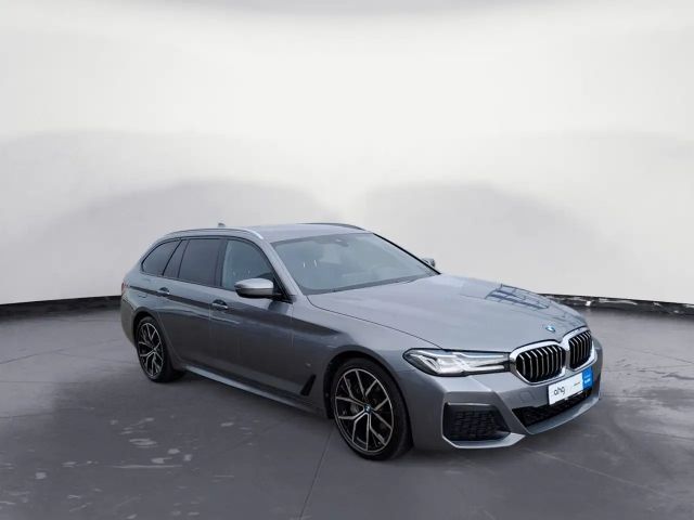 BMW 540 540d M-Sport Touring xDrive