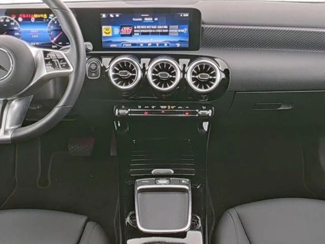 Mercedes-Benz A 180 , 7G-DCT, Progr. Adv. Plus, Night-Paket, Totwin...