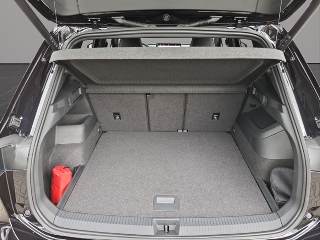 Volkswagen Tiguan 2..0 TDI DSG R-Line+BLACKSTYLE+AHK+STANDHEIZ+WR+NAVI+MATRIX