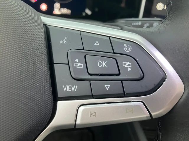 Volkswagen Golf Business DSG Variant