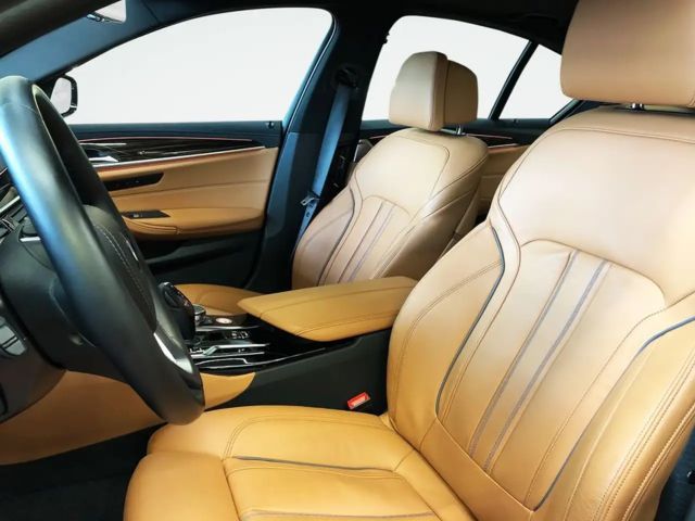 BMW 530 530d Luxury Line Sedan xDrive