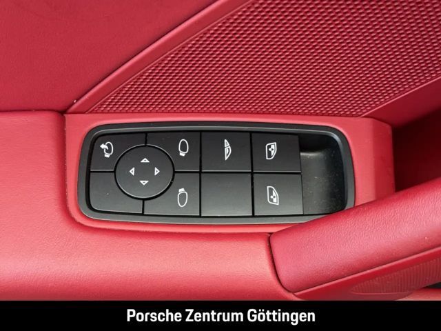 Porsche 992 4 Cabrio Carrera GTS