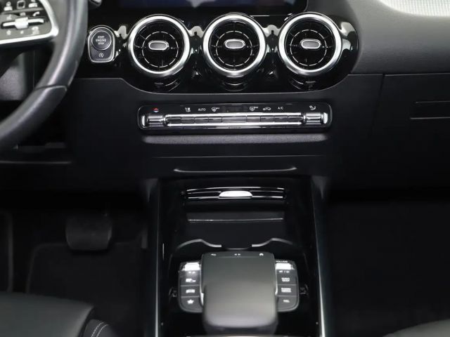 Mercedes-Benz B 250 Progressive Sedan