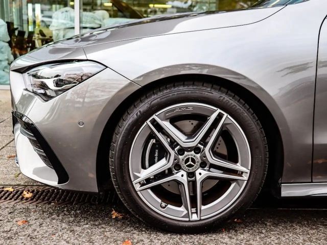 Mercedes-Benz CLA 200 AMG Line