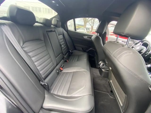 Alfa Romeo Giulia Q4 Veloce