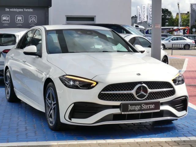 Mercedes-Benz C 220 AMG Line C 220 d Sedan