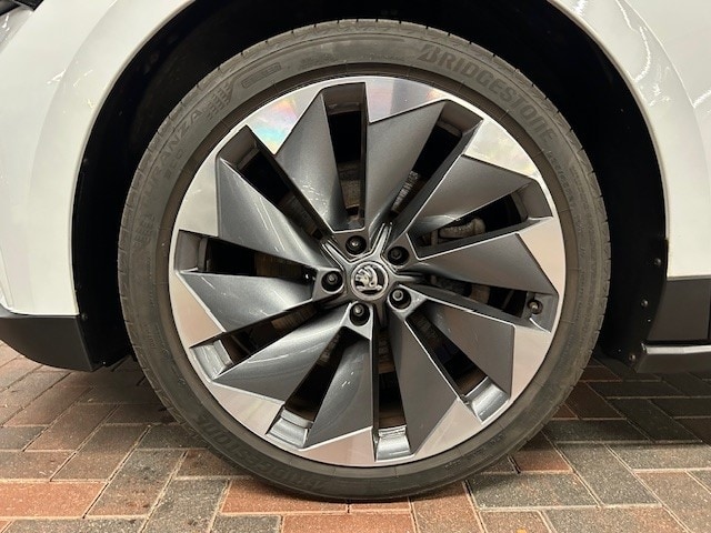 Skoda Enyaq Suite iV 80