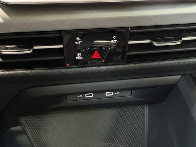 Volkswagen Golf 1.5 TSI Life Variant