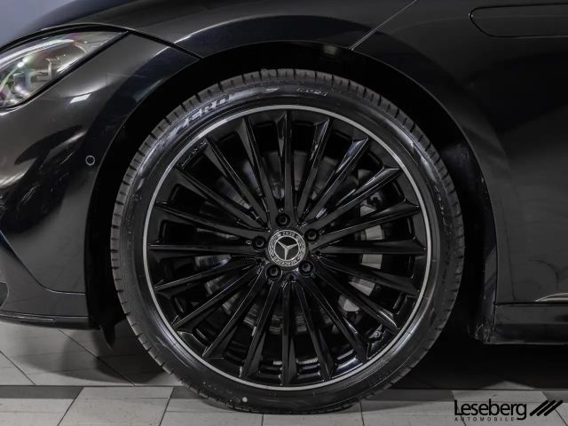 Mercedes-Benz EQE 350 4MATIC AMG Line Sedan