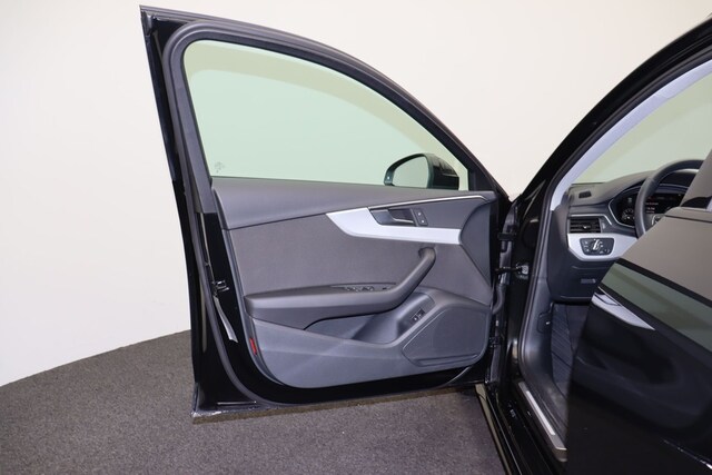 Audi A4 35 TFSI Avant S-Tronic