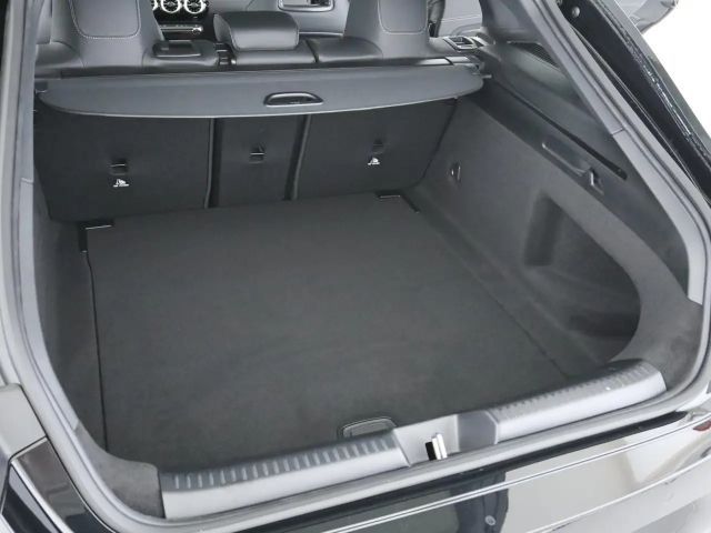 Mercedes-Benz CLA 200 Shooting Brake