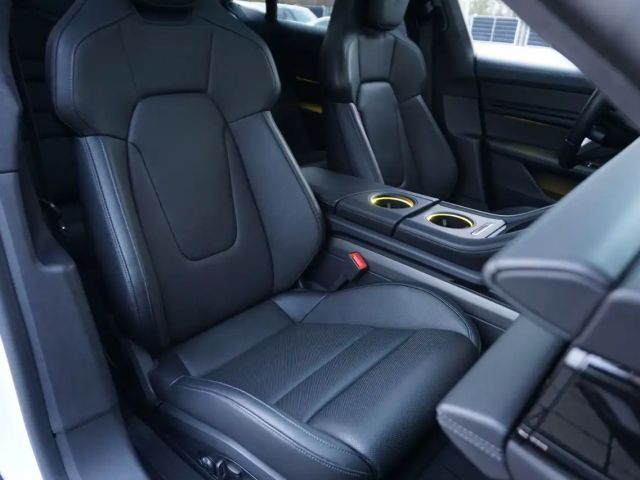 Porsche Taycan Sport Turismo Turbo