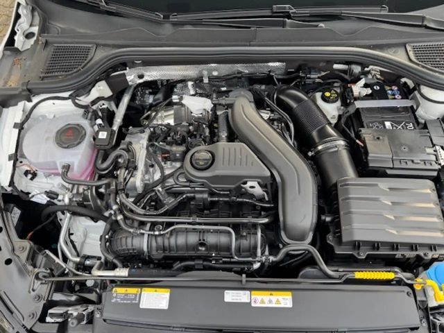 Volkswagen Golf 1.5 eTSI Variant