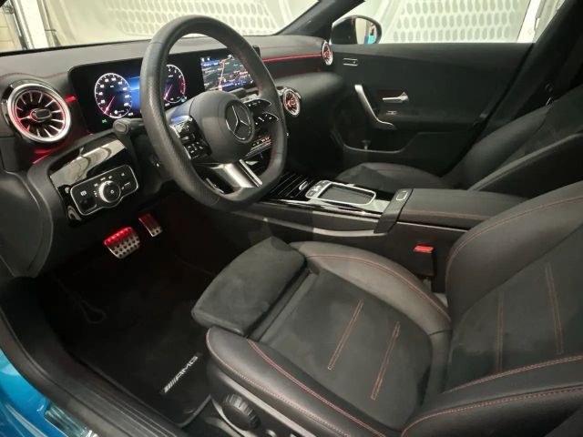 Mercedes-Benz CLA 220 4MATIC Coupé