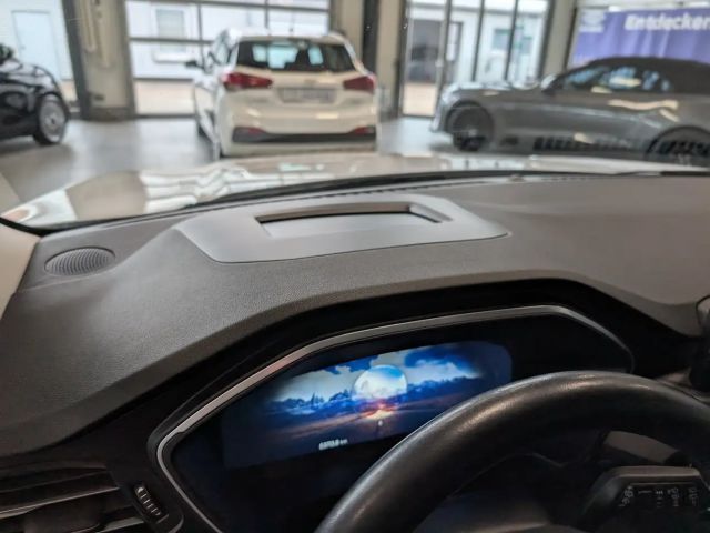 Ford Kuga AWD Hybrid Titanium