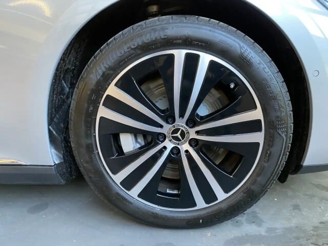 Mercedes-Benz EQE 300 Premium Sedan