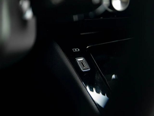 Peugeot 208 100 PK AT | Camera | Airco | Parkeers. v&a | Ca...