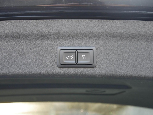 Audi A6 40 TDI Avant S-Line S-Tronic