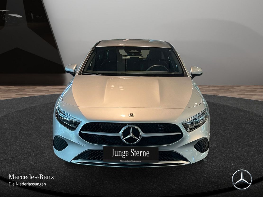 Mercedes-Benz A 180 A 180 d