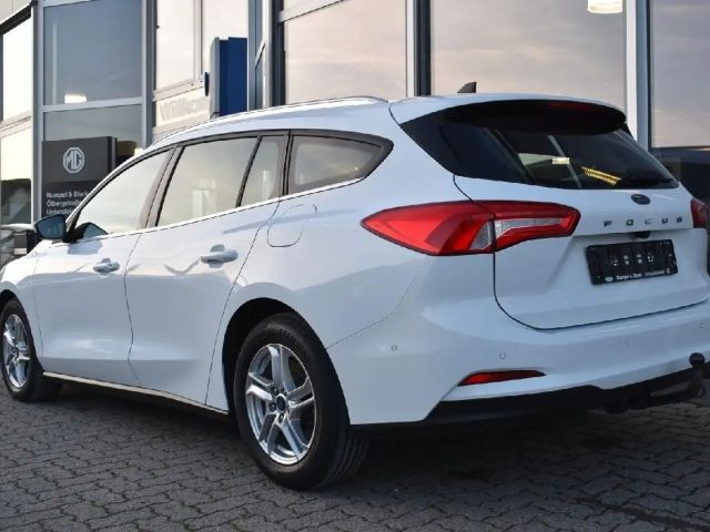 Ford Focus Cool & Connect