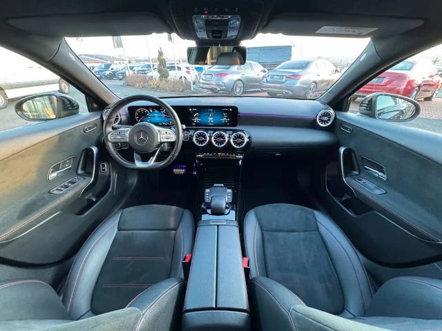 Mercedes-Benz A 250 A 250 e AMG Line