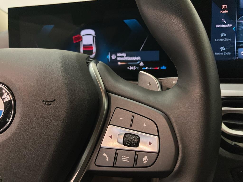 BMW 320 320i Sedan xDrive