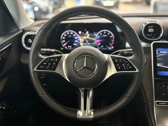 Mercedes-Benz C 300 4MATIC AVANTGARDE Sedan