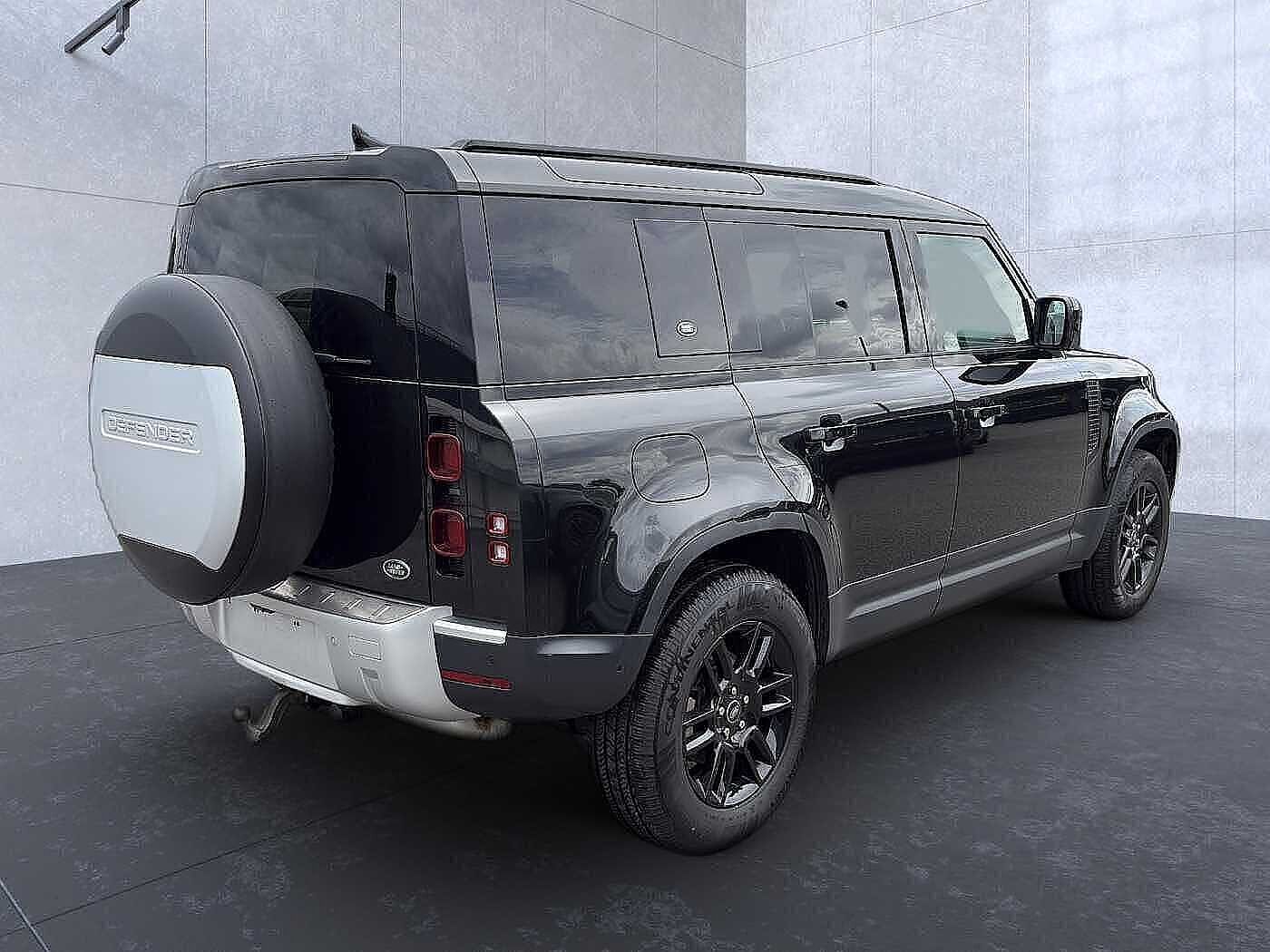 Land Rover Defender 110 S