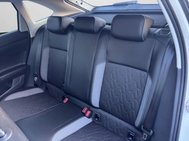 Volkswagen Taigo 1.0 TSI DSG